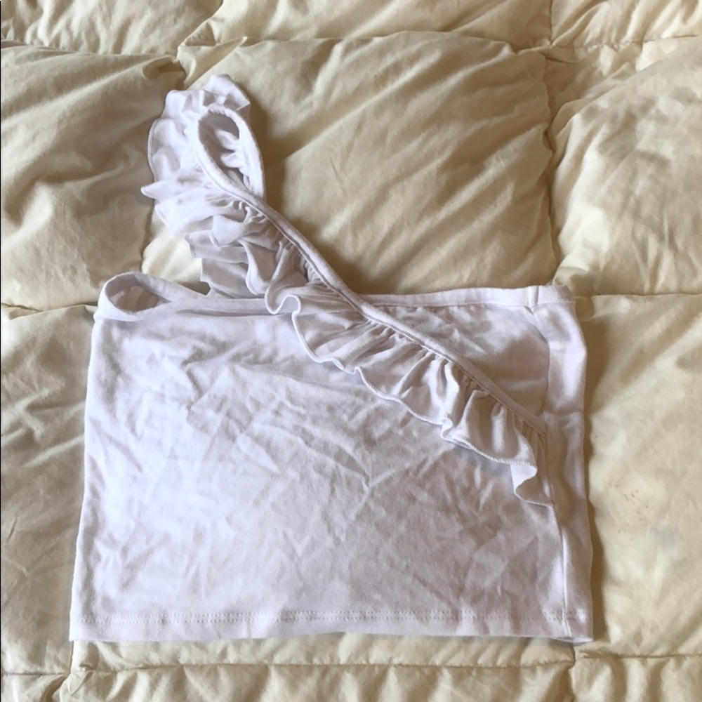 LF asymmetrical cropped top